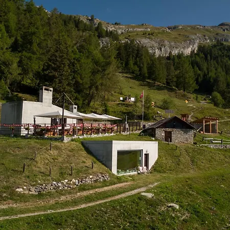 Le Mayen De Colombire 3*