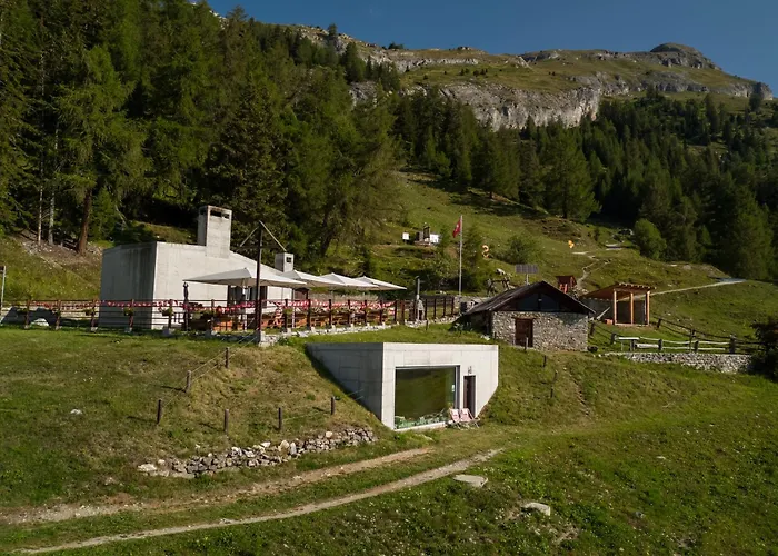 Le Mayen De Colombire 3*