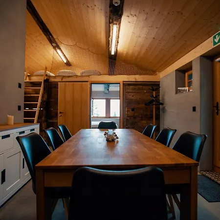 Le Mayen De Colombire ホテル 3*