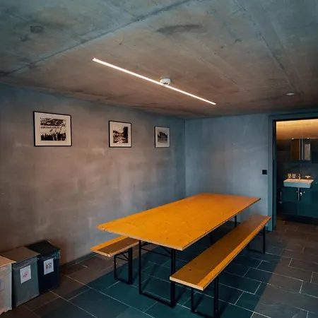 勒马耶德克伦比尔度假屋 3* 克莱恩 蒙塔纳